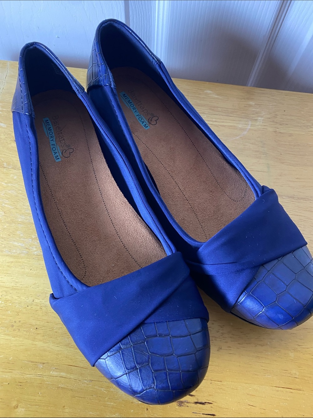 BareTraps Misty Blue Women's Fold-Front Ballet Flats Size 9M